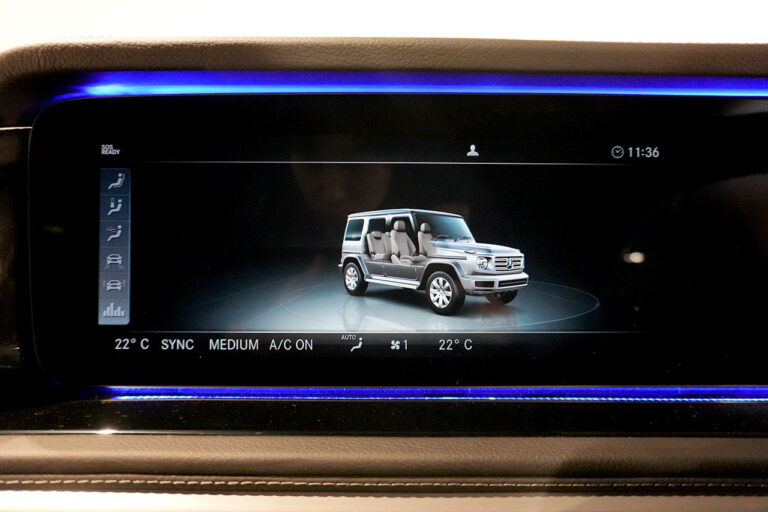 2023年式 メルセデスベンツ G400d ダークブラック AMGライン Gmanufakturプログラム ステルスグレー MQ4104