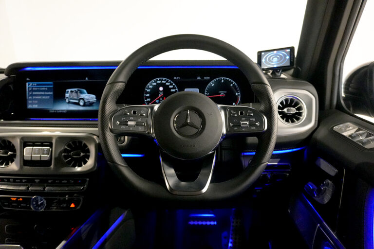 2023年式 メルセデスベンツ G400d ダークブラック AMGライン Gmanufakturプログラム オブシディアンブラック MQ4104