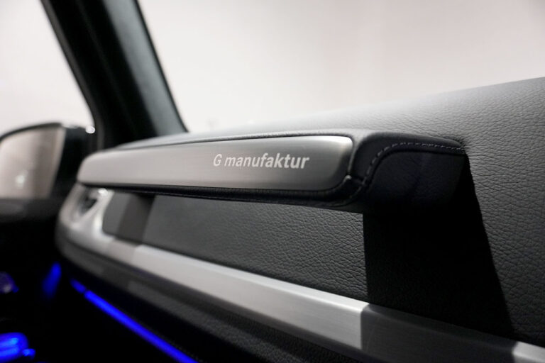 2023年式 メルセデスベンツ G400d ダークブラック AMGライン Gmanufakturプログラム ステルスグレー MQ4104