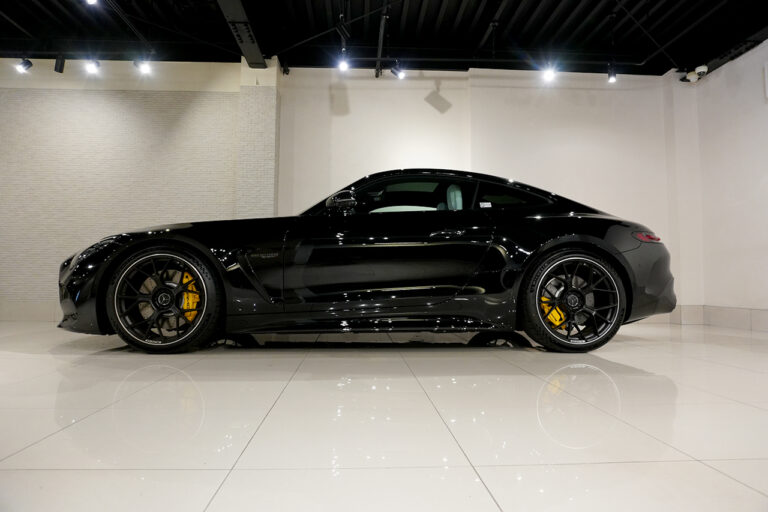 2024年式 メルセデスAMG GT63 4MATIC+ Coupe AMGパフォーマンス/カーボンPKG オブシディアンブラック