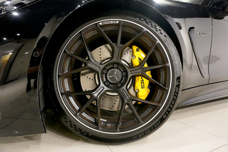 2024年式 メルセデスAMG GT63 4MATIC+ Coupe AMGパフォーマンス/カーボンPKG オブシディアンブラック