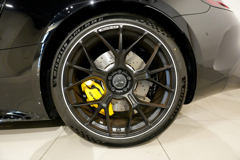 2024年式 メルセデスAMG GT63 4MATIC+ Coupe AMGパフォーマンス/カーボンPKG オブシディアンブラック