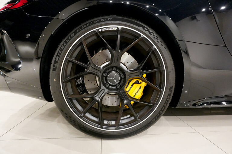 2024年式 メルセデスAMG GT63 4MATIC+ Coupe AMGパフォーマンス/カーボンPKG オブシディアンブラック