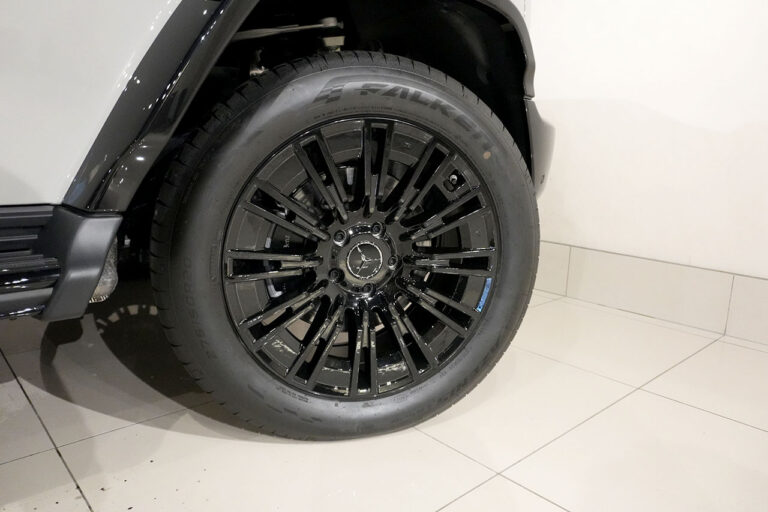 2025年式 メルセデスベンツ G450d ステルスグレーPKG AMGライン MANUFAKTURプログラム+ ナイトPKG MQ4110