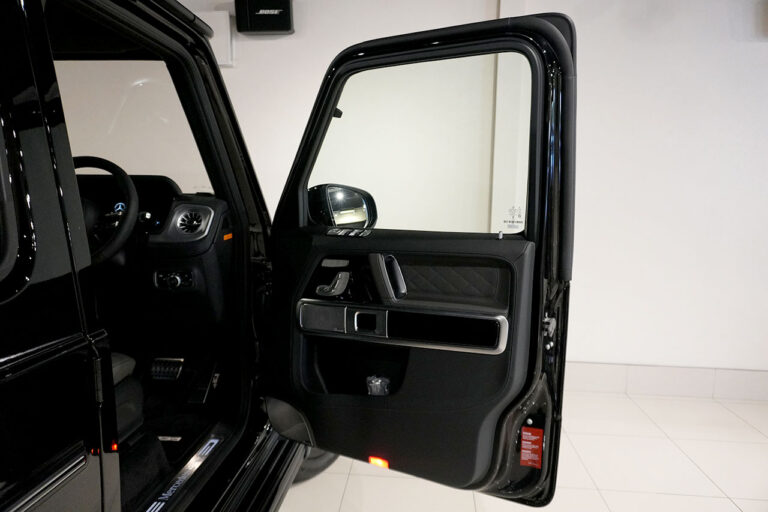 2025年式 メルセデスベンツ G450d MANUFAKTURプログラムプラス AMGライン ナイトパッケージ オブシディアンブラック MQ4109