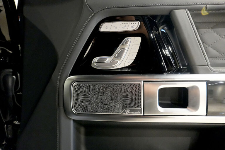 2025年式 メルセデスベンツ G450d MANUFAKTURプログラムプラス AMGライン ナイトパッケージ オブシディアンブラック MQ4109