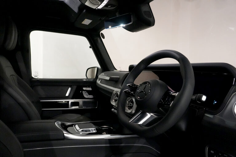 2025年式 メルセデスベンツ G400d オールナイトグレーPKG AMGライン MANUFAKTURプログラム+ ナイトPKG MQ4110