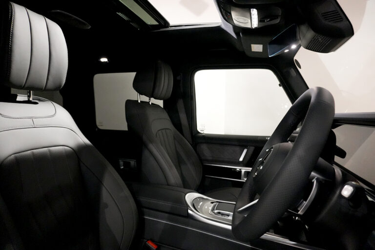 2025年式 メルセデスベンツ G400d オールナイトグレーPKG AMGライン MANUFAKTURプログラム+ ナイトPKG MQ4110