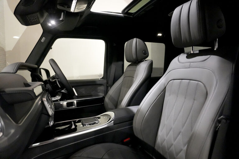 2025年式 メルセデスベンツ G400d オールナイトグレーPKG AMGライン MANUFAKTURプログラム+ ナイトPKG MQ4110