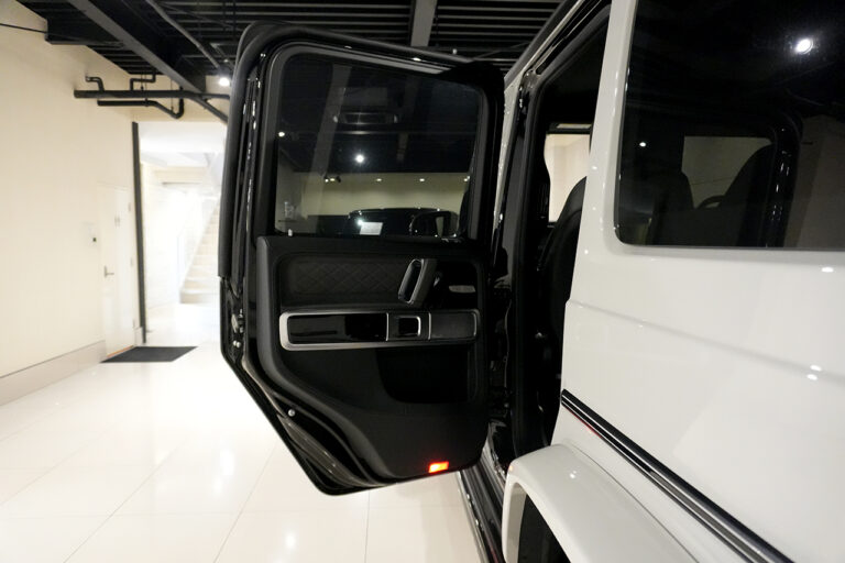 2025年式 メルセデスベンツ G400d オールナイトグレーPKG AMGライン MANUFAKTURプログラム+ ナイトPKG MQ4110