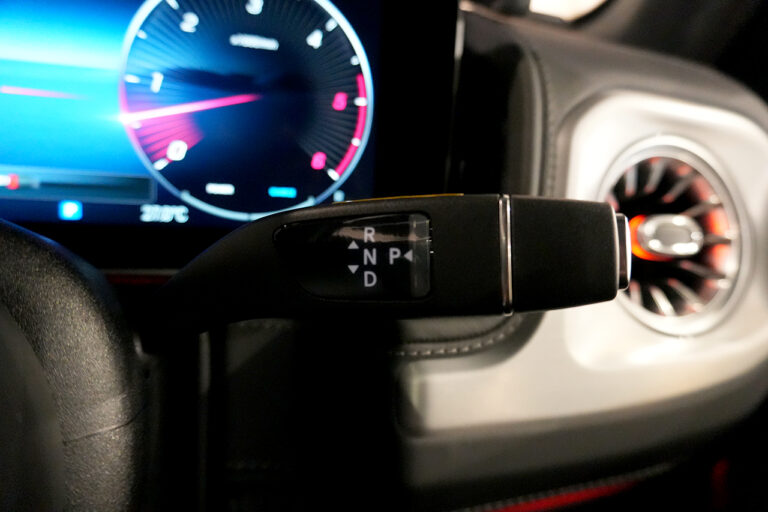 2025年式 メルセデスベンツ G400d オールナイトグレーPKG AMGライン MANUFAKTURプログラム+ ナイトPKG MQ4110