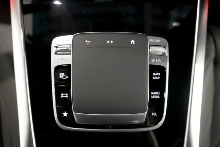 2025年式 メルセデスベンツ G400d オールナイトグレーPKG AMGライン MANUFAKTURプログラム+ ナイトPKG MQ4110
