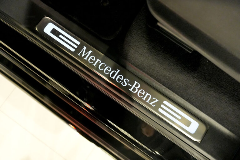 2023年式 メルセデスベンツ G400d ダークブラック Gmanufakturプログラム AMGライン オブシディアンブラック MQ4116