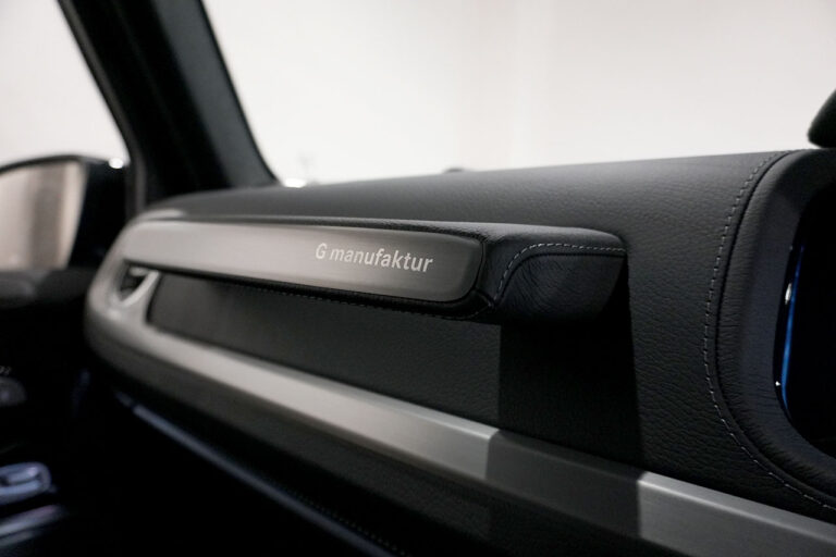 2023年式 メルセデスベンツ G400d ダークブラック Gmanufakturプログラム AMGライン オブシディアンブラック MQ4116