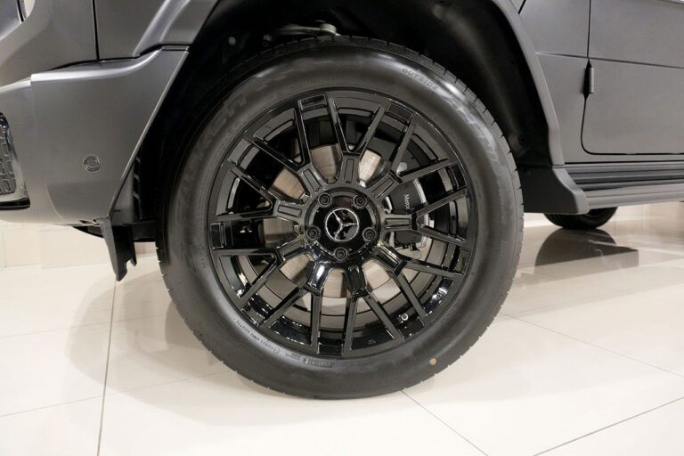 2025年式 メルセデスベンツ G450d ソルトブラック MANUFAKTURプログラム+ AMGライン MQ4097