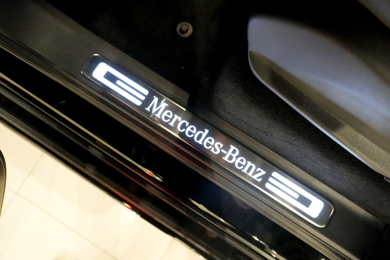2025年式 メルセデスベンツ G450d ソルトブラック MANUFAKTURプログラム+ AMGライン MQ4097