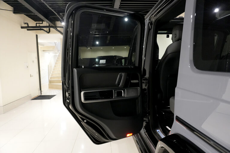2023年式 メルセデスベンツ G400d ナイトグレー AMGライン Gmanufakturプログラム MQ4123