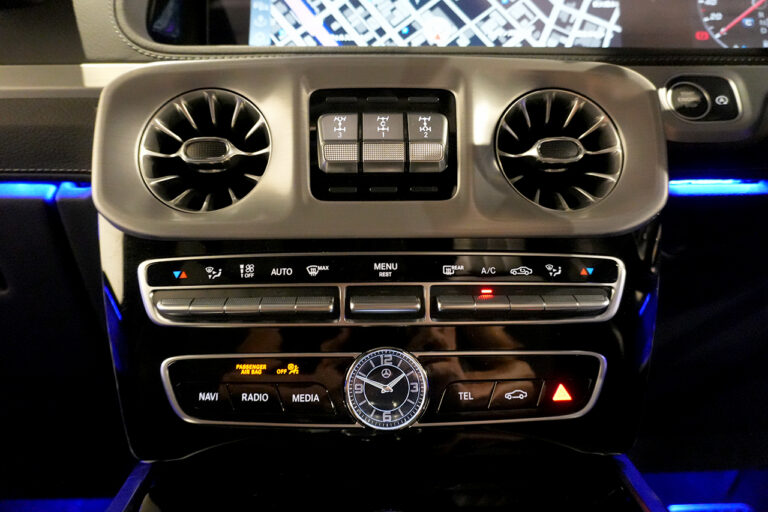 2023年式 メルセデスベンツ G400d ナイトグレー AMGライン Gmanufakturプログラム MQ4123