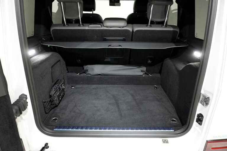 2024年式 メルセデスベンツ G400d manufakturプログラム ダークプラチナ オパリスホワイト MQ4155