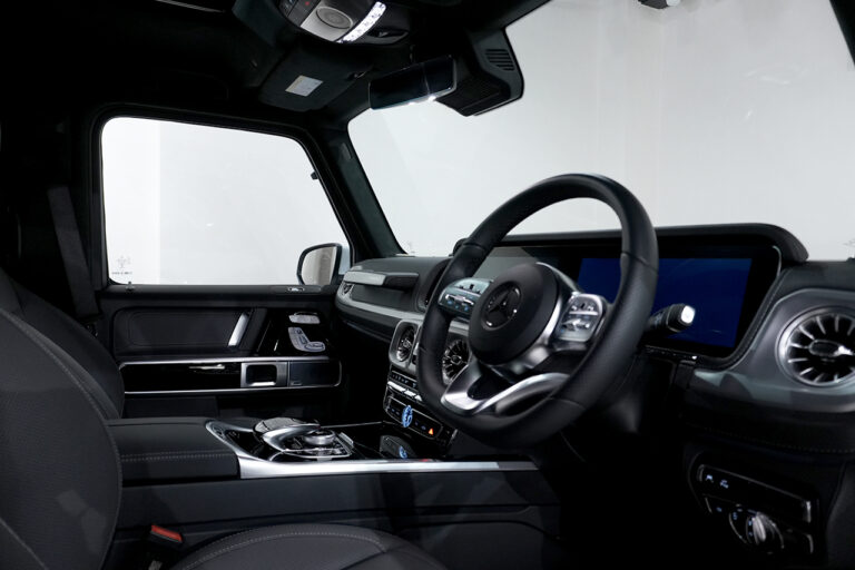 2024年式 メルセデスベンツ G400d manufakturプログラム ダークプラチナ オパリスホワイト MQ4155