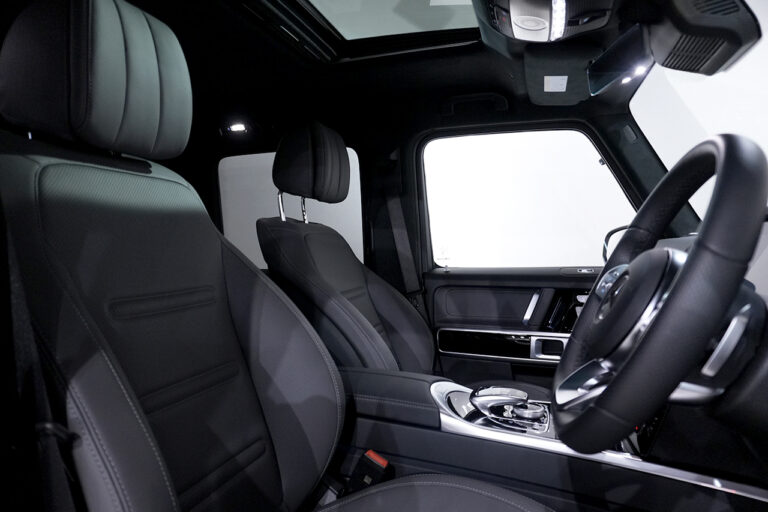 2024年式 メルセデスベンツ G400d manufakturプログラム ダークプラチナ オパリスホワイト MQ4155