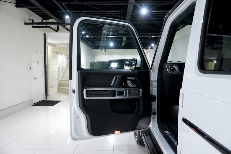 2024年式 メルセデスベンツ G400d manufakturプログラム ダークプラチナ オパリスホワイト MQ4155