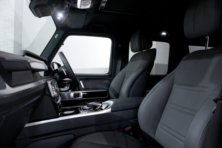 2024年式 メルセデスベンツ G400d manufakturプログラム ダークプラチナ オパリスホワイト MQ4155