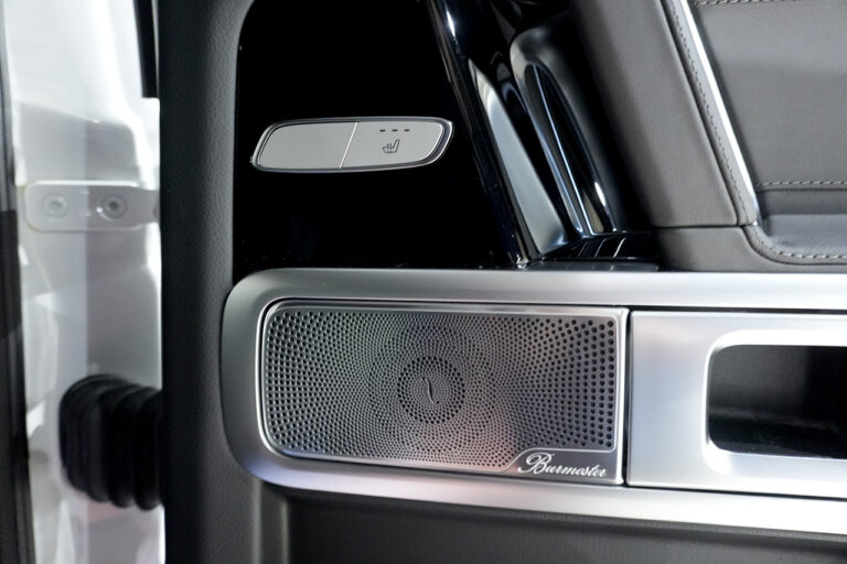 2024年式 メルセデスベンツ G400d manufakturプログラム ダークプラチナ オパリスホワイト MQ4155