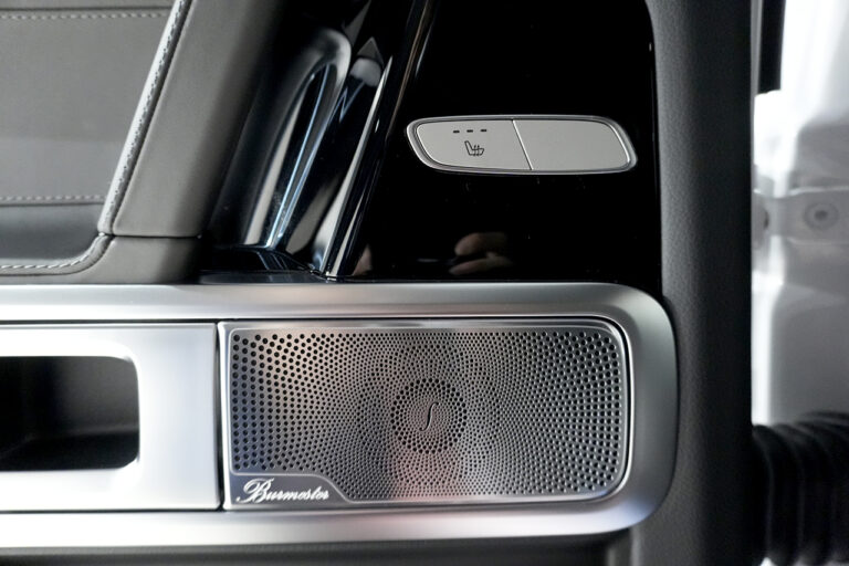 2024年式 メルセデスベンツ G400d manufakturプログラム ダークプラチナ オパリスホワイト MQ4155