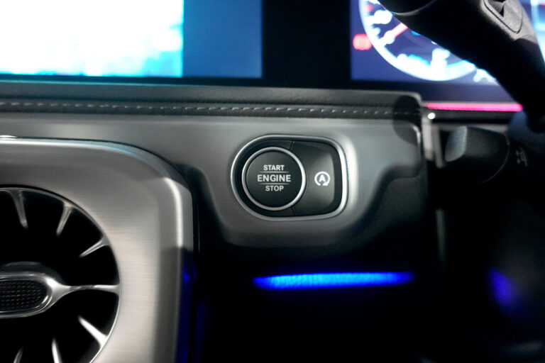 2024年式 メルセデスベンツ G400d manufakturプログラム ダークプラチナ オパリスホワイト MQ4155