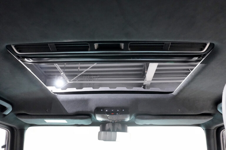 2024年式 メルセデスベンツ G400d manufakturプログラム ダークプラチナ オパリスホワイト MQ4155