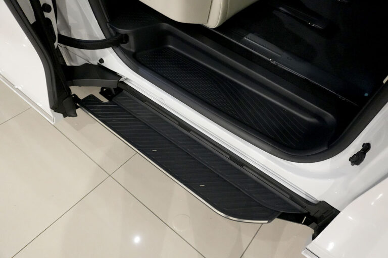 2025年式 レクサス LM500h VersionL 後期モデル ソニッククォーツ MQ4137