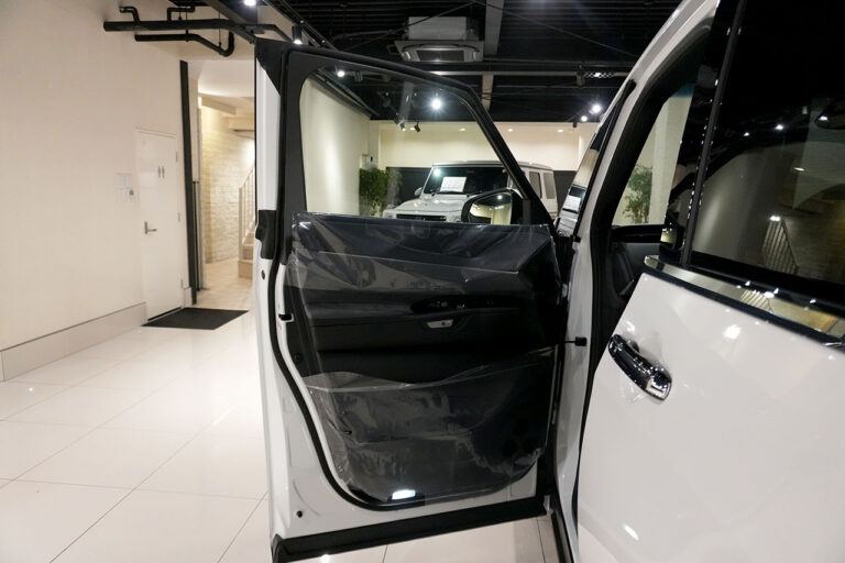 2025年式 LM500h VersionL 後期モデル ソニッククォーツ 内装 ブラックレザー MQ4139
