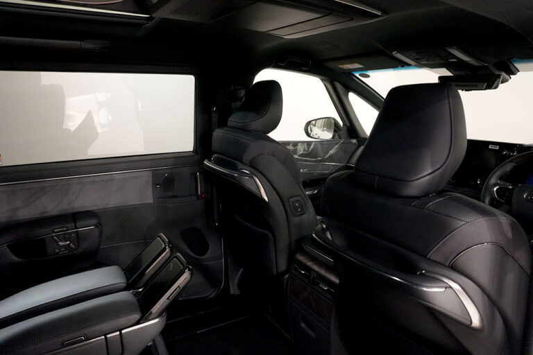 2025年式 LM500h VersionL 後期モデル ソニッククォーツ 内装 ブラックレザー MQ4139