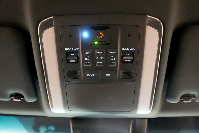 2025年式 LM500h VersionL 後期モデル ソニッククォーツ 内装 ブラックレザー MQ4139