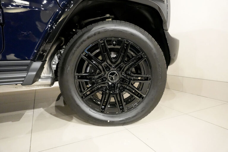 2025年式 メルセデスベンツ G450d Edition MANUFAKTUR Icon　MANUFAKTURダークブルー MQ4144