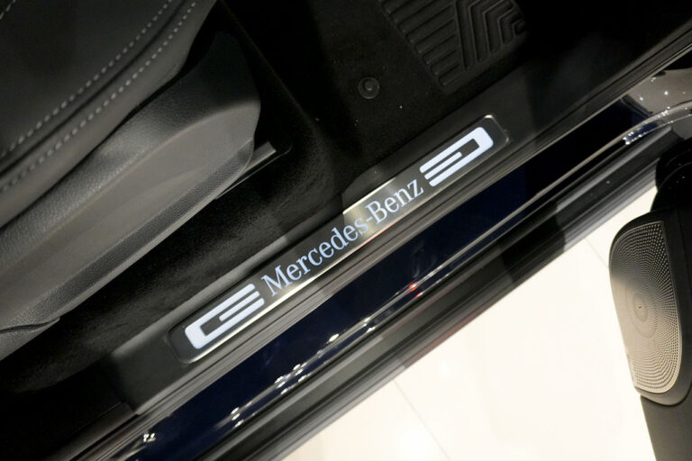 2025年式 メルセデスベンツ G450d Edition MANUFAKTUR Icon　MANUFAKTURダークブルー MQ4144