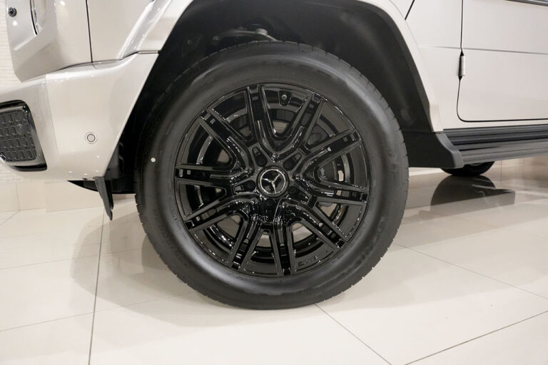 2025年式 メルセデスベンツ G450d AMGライン MANUFAKTURプログラムプラス ナイトパッケージ モハーベシルバー MQ4150