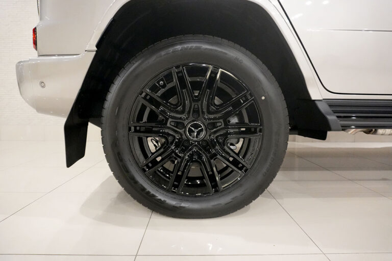 2025年式 メルセデスベンツ G450d AMGライン MANUFAKTURプログラムプラス ナイトパッケージ モハーベシルバー MQ4150