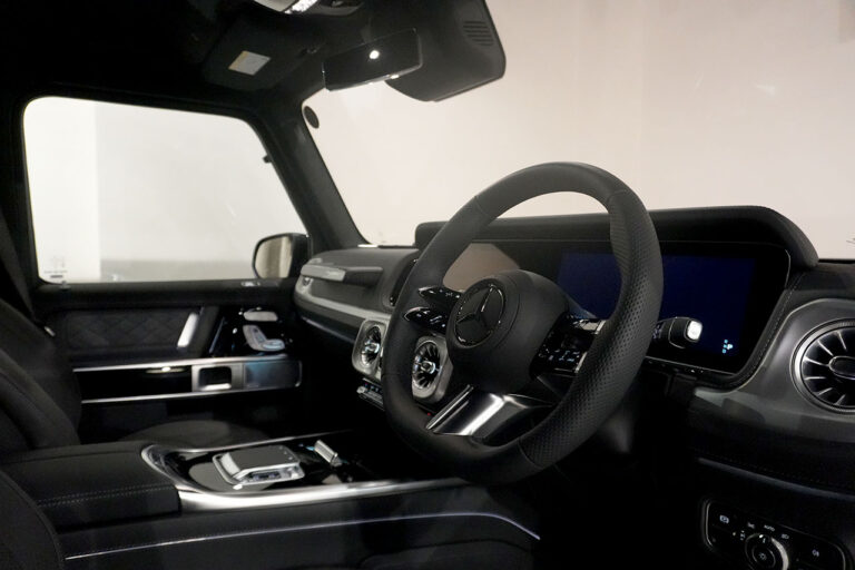 2025年式 メルセデスベンツ G450d AMGライン MANUFAKTURプログラムプラス ナイトパッケージ モハーベシルバー MQ4150