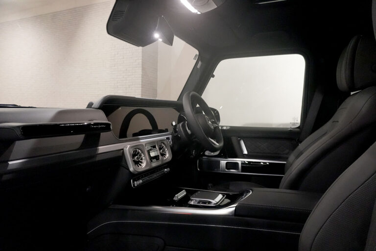 2025年式 メルセデスベンツ G450d AMGライン MANUFAKTURプログラムプラス ナイトパッケージ モハーベシルバー MQ4150