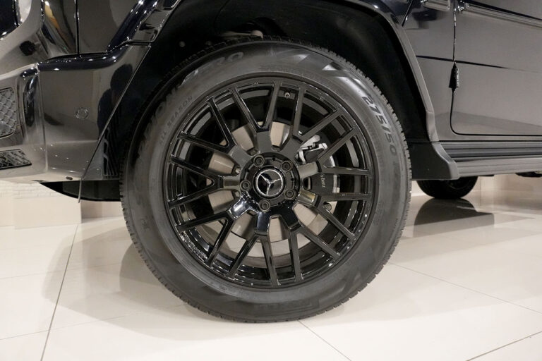 2023年式 メルセデスベンツ G400d ダークブラック Gmanufakturプログラム AMGライン オブシディアンブラック MQ4152