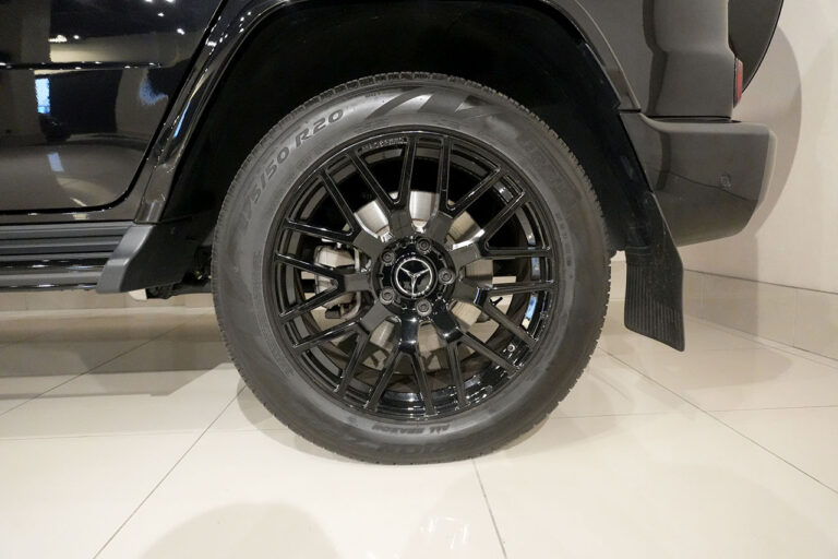 2023年式 メルセデスベンツ G400d ダークブラック Gmanufakturプログラム AMGライン オブシディアンブラック MQ4152