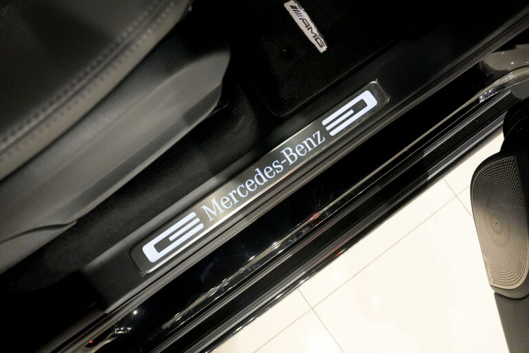 2023年式 メルセデスベンツ G400d ダークブラック Gmanufakturプログラム AMGライン オブシディアンブラック MQ4152