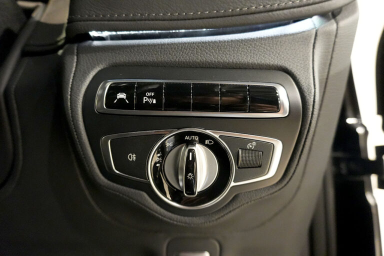 2023年式 メルセデスベンツ G400d ダークブラック Gmanufakturプログラム AMGライン オブシディアンブラック MQ4152