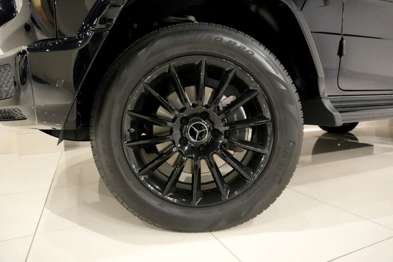 2021年式 メルセデスベンツ G350d ダークブラック AMGライン オブシディアンブラック MQ4154