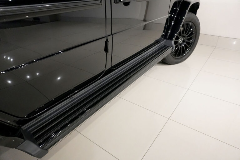 2021年式 メルセデスベンツ G350d ダークブラック AMGライン オブシディアンブラック MQ4154