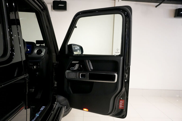 2021年式 メルセデスベンツ G350d ダークブラック AMGライン オブシディアンブラック MQ4154