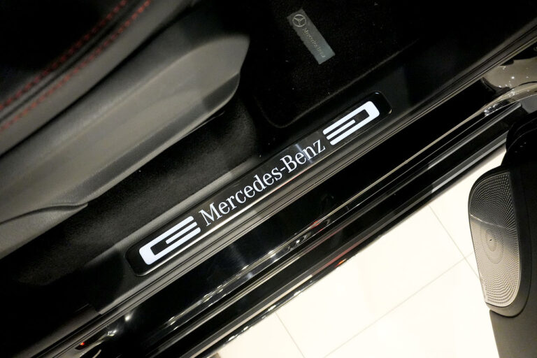 2021年式 メルセデスベンツ G350d ダークブラック AMGライン オブシディアンブラック MQ4154