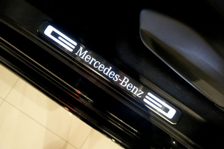 2021年式 メルセデスベンツ G350d ダークブラック AMGライン オブシディアンブラック MQ4154